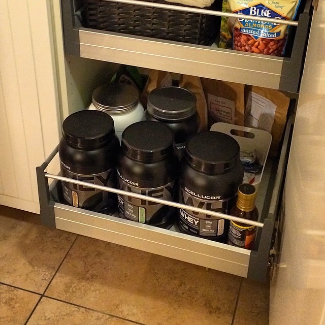 In our new house we have this awesome, giant pantry with shelves that roll out. I got most excited to have the perfect place for all my protein tubs! #meathead #iloveprotein #myoatmeal