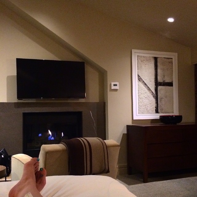 Easily the most beautiful, luxurious hotel room I've ever stayed in. So sad I have to leave tomorrow  #Aspen is magical! #thelittlenell #ohyoufancyhuh
