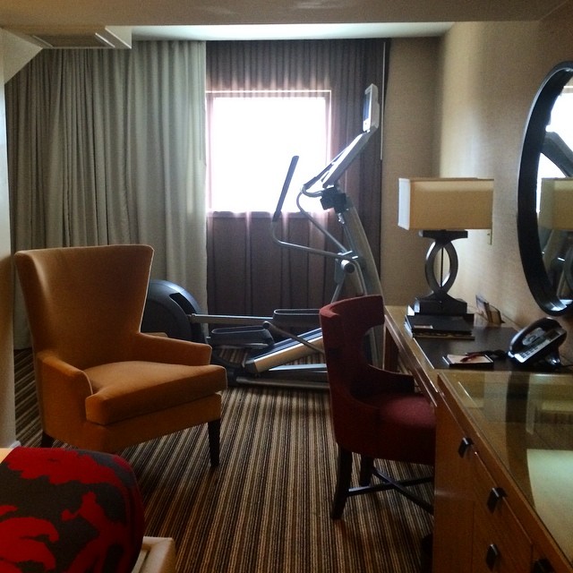 When the universe wants to send you a sign, she doesn't mess around! Walked in to my impeccably appointed room at the @HuttonHotel in #Nashville and there is an #elliptical machine IN. MY. ROOM. Mind officially blown. #travelfit #fittravel #contestprep #bikiniprep #cardio #noexcuses #fitfam #fastedcardio