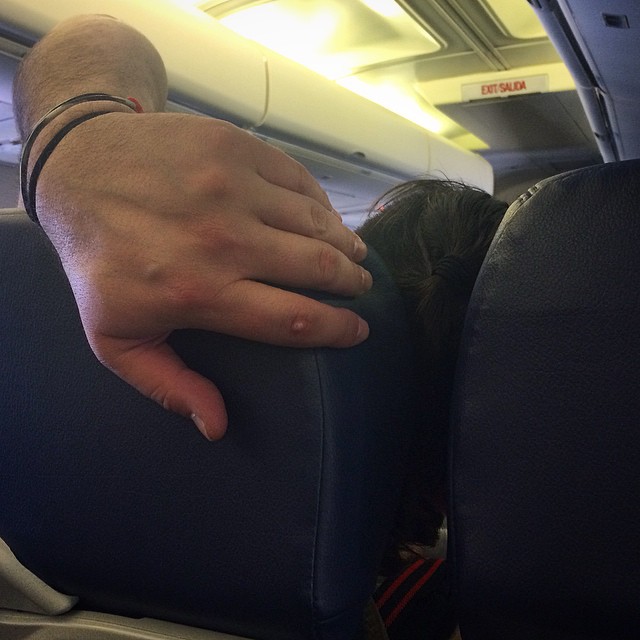 Thanks for making me google whether or not warts are contagious, broseph. #passengershaming #keepyourwartyhandstoyourself #sogross #frequentflyer #southwestair